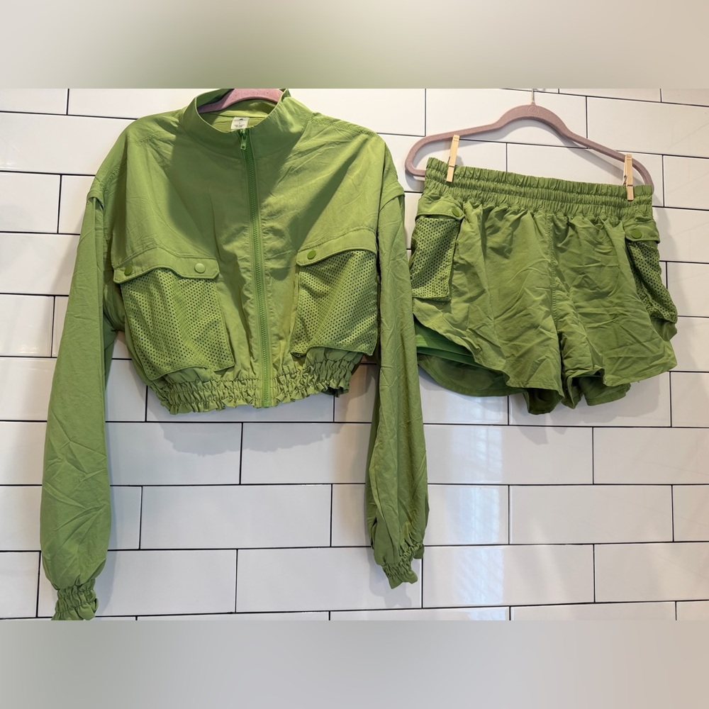 Spiritual Gangster Bridgette Hybrid Zip Vest/Jacket & Shorts - Cactus Green L - Picture 4 of 11